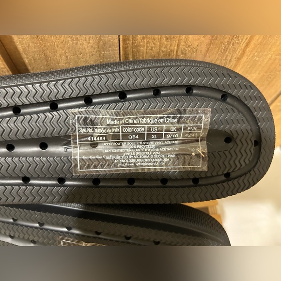 NEW Victoria's Secret “Pink” Shower Water Shoes PILLOW SLIDES Black, Sz XL 11/12 - Picture 3 of 3